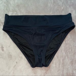 Victoria’s Secret bikini bottoms size L